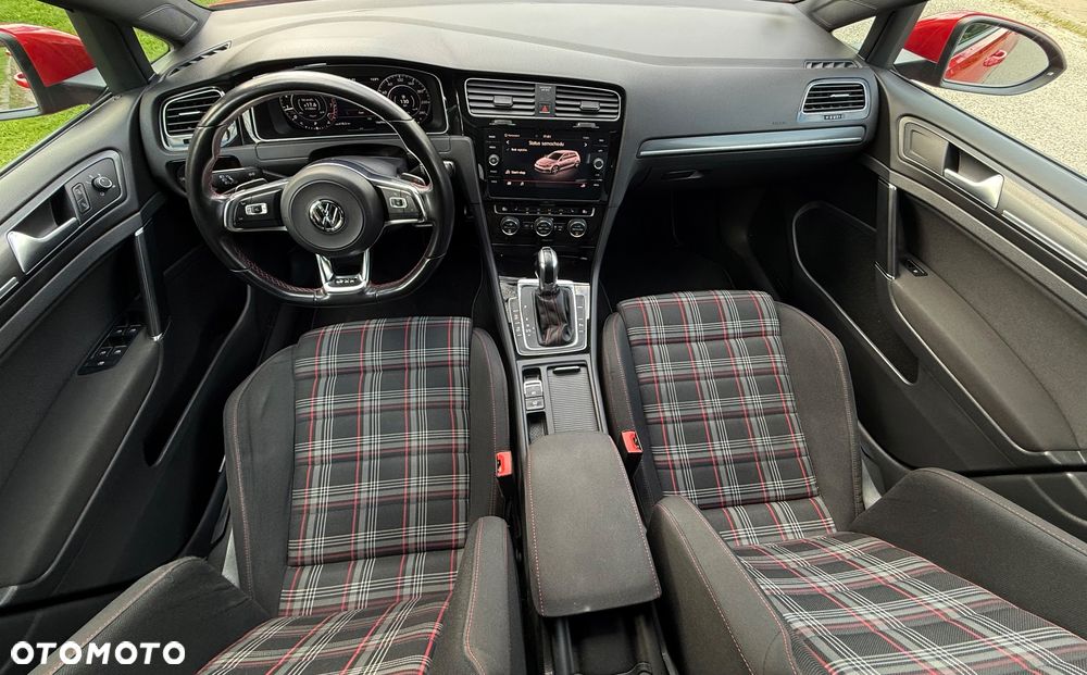 Volkswagen Golf GTI (BlueMotion Technology) DSG - 4