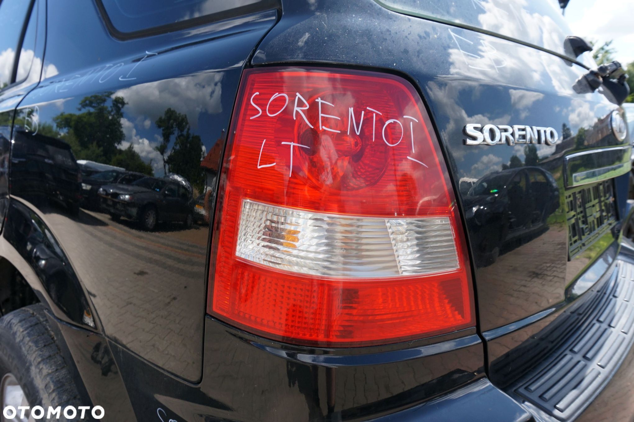 LAMPA TYLNA LEWA SORENTO I 92401-3E010 KIA 2002-2007 - 1