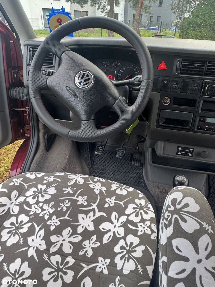 Volkswagen Multivan - 7