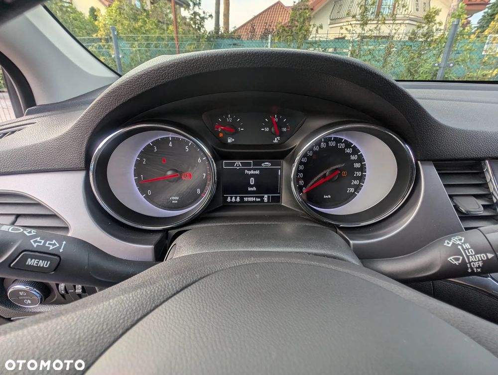 Opel Astra 1.4 Turbo Edition - 11