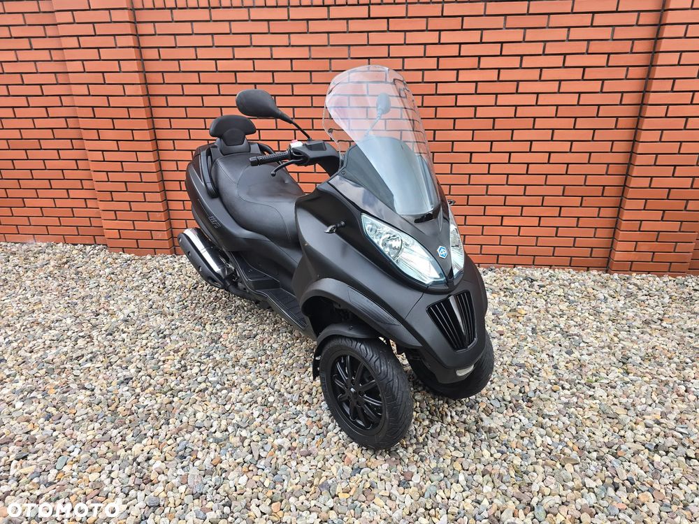 Piaggio MP-3 - 5