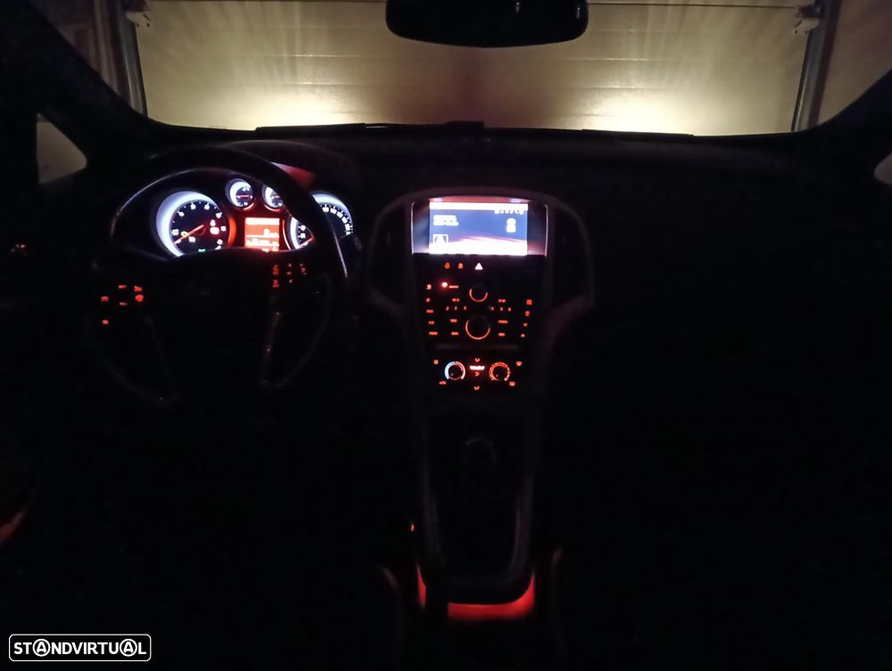 Opel Astra GTC - 17
