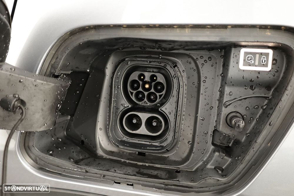 Peugeot e-2008 54 kWh Allure - 7