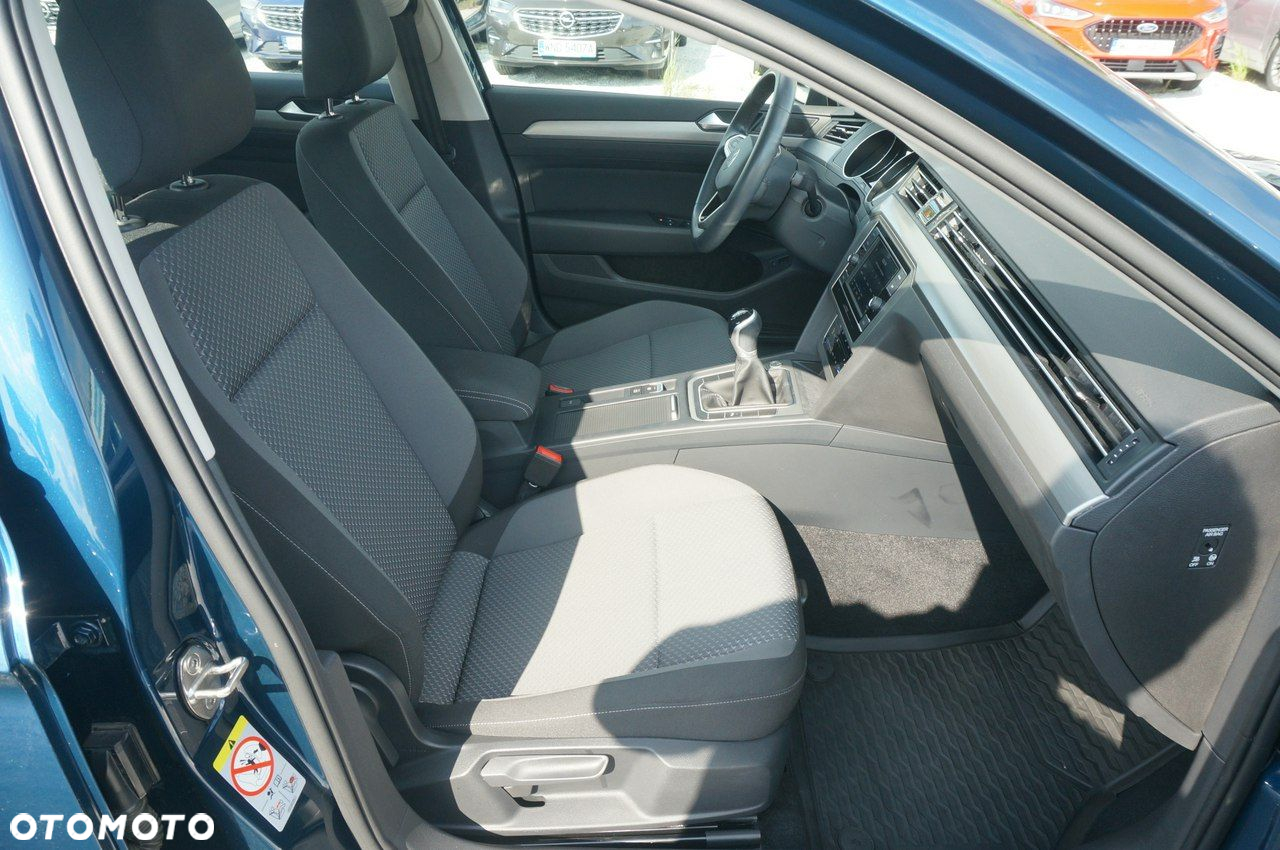 Volkswagen Passat 2.0 TDI EVO Essence - 28
