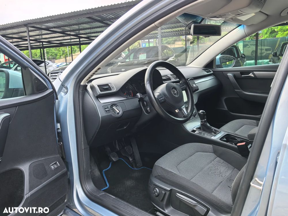 Volkswagen Passat 2.0 TDI BlueMotion Technology Comfortline - 12