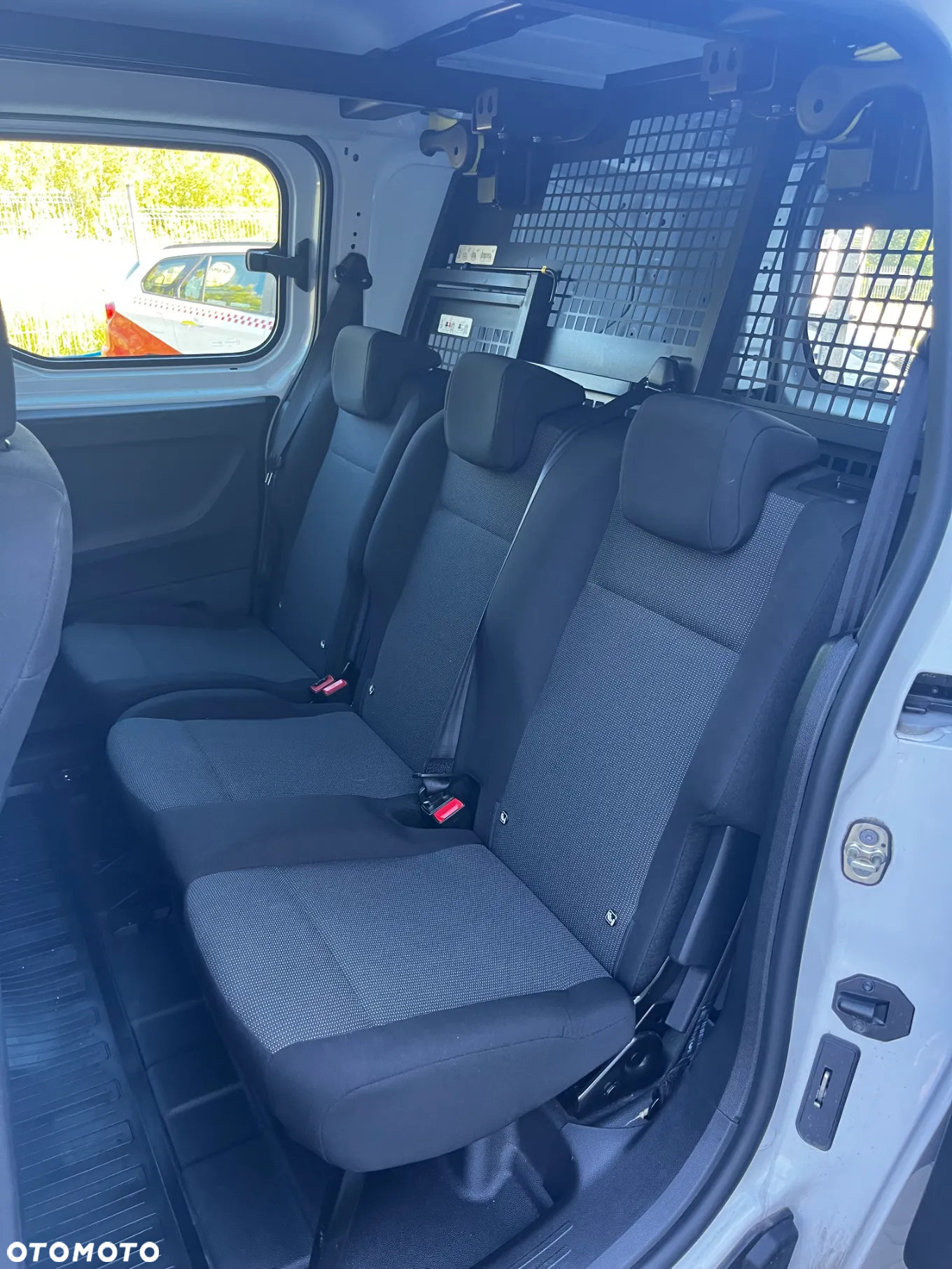 Toyota Proace City 1.5 D-4D Long 2,4t Active (bryg.) - 24