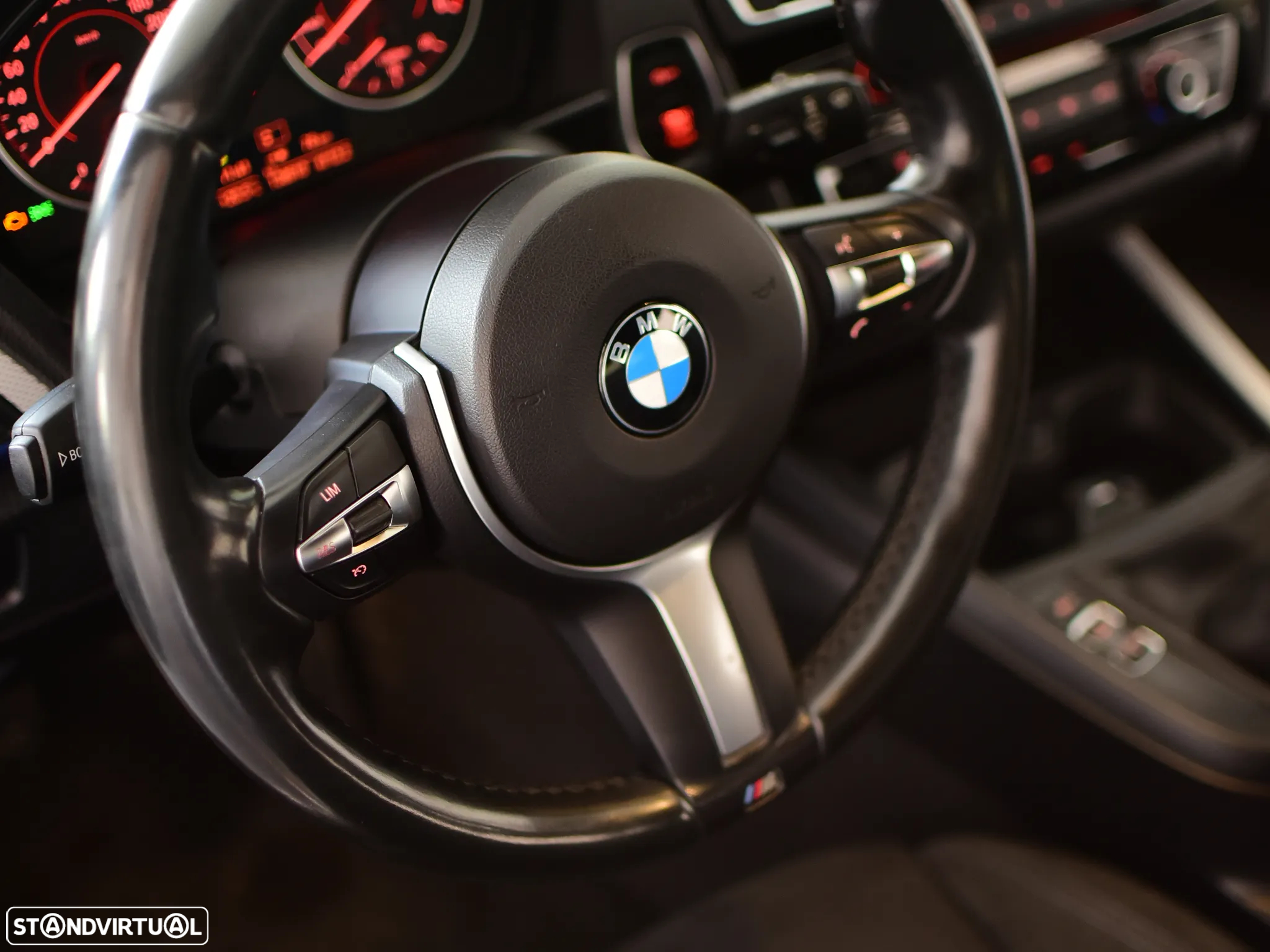 BMW 116 d Pack M - 15