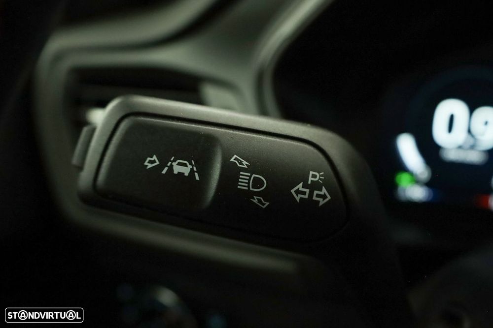 Ford Focus 1.0 EcoBoost MHEV ST-Line X - 17