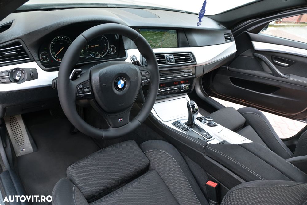 BMW Seria 5 520d Sport-Aut. - 12