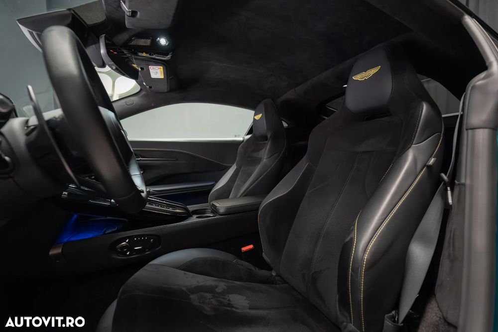 Aston Martin V8 Vantage - 29