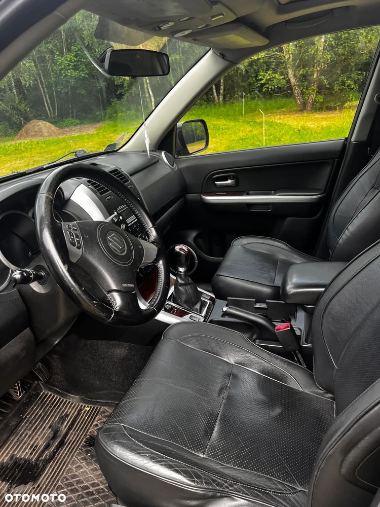 Suzuki Grand Vitara 2.0 De luxe - 3