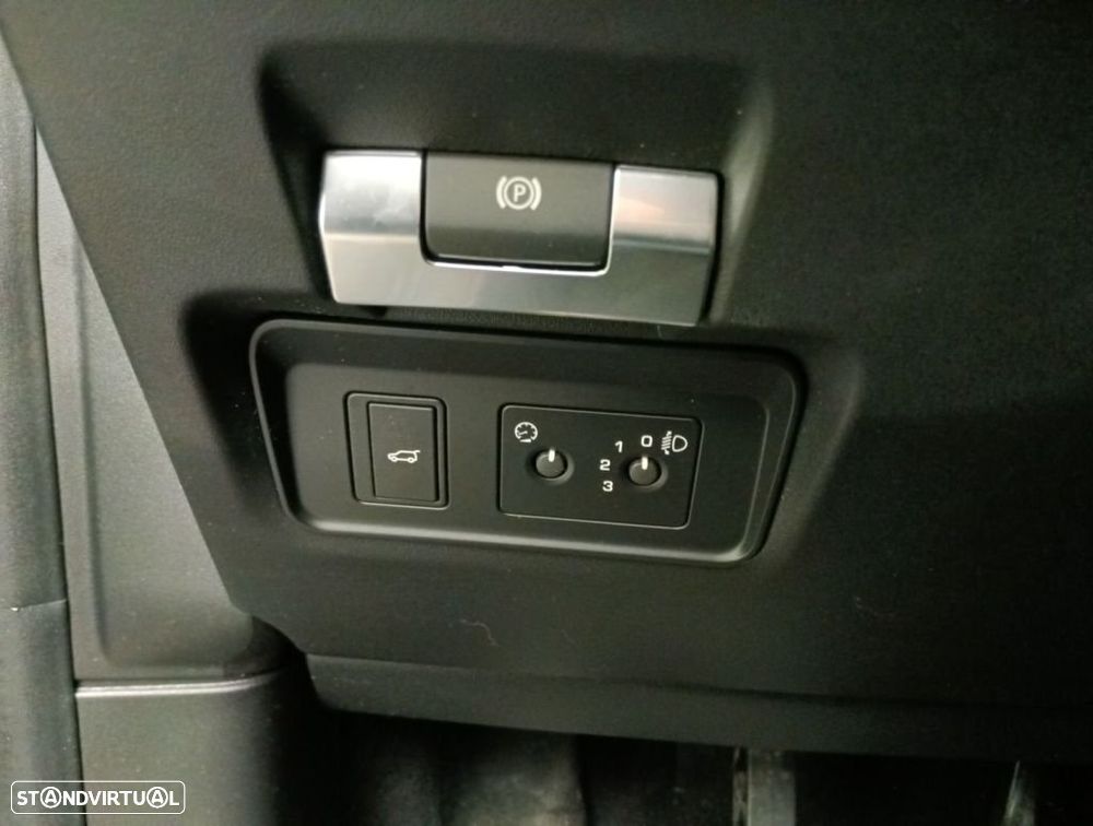 Land Rover Discovery Sport D150 FWD - 10