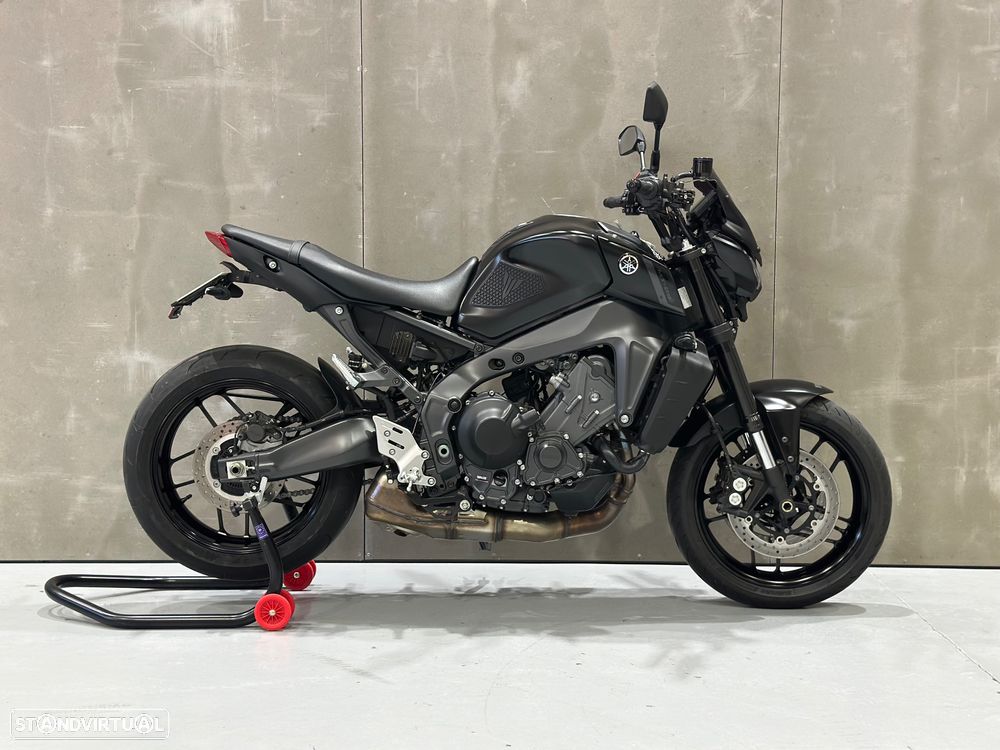 Yamaha MT-09 - 10