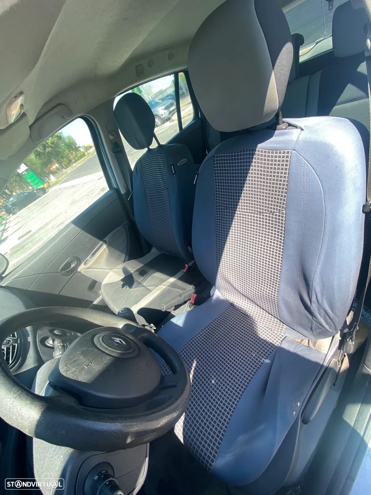 Renault Clio Sport Tourer - 9