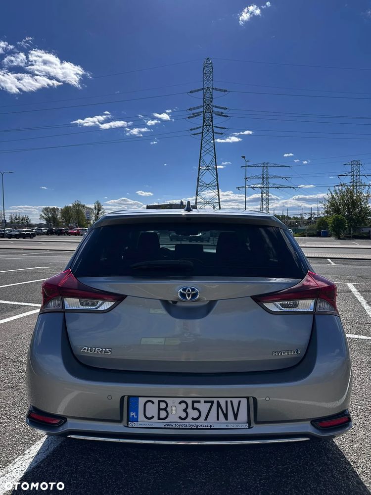 Toyota Auris Hybrid 135 Prestige - 11