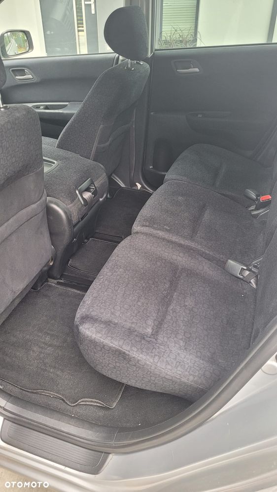 Honda FR-V 1.7 - 11