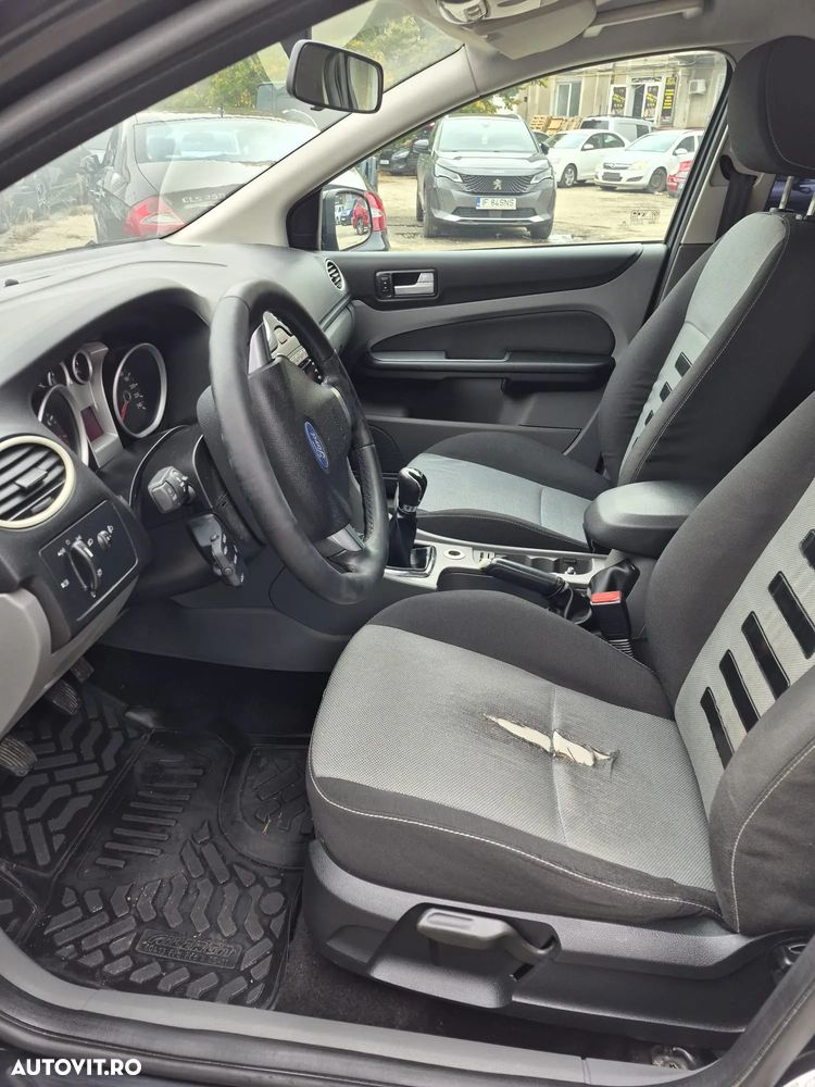 Ford Focus - 17