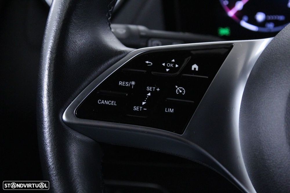 Mercedes-Benz GLA 180 d Progressive - 23