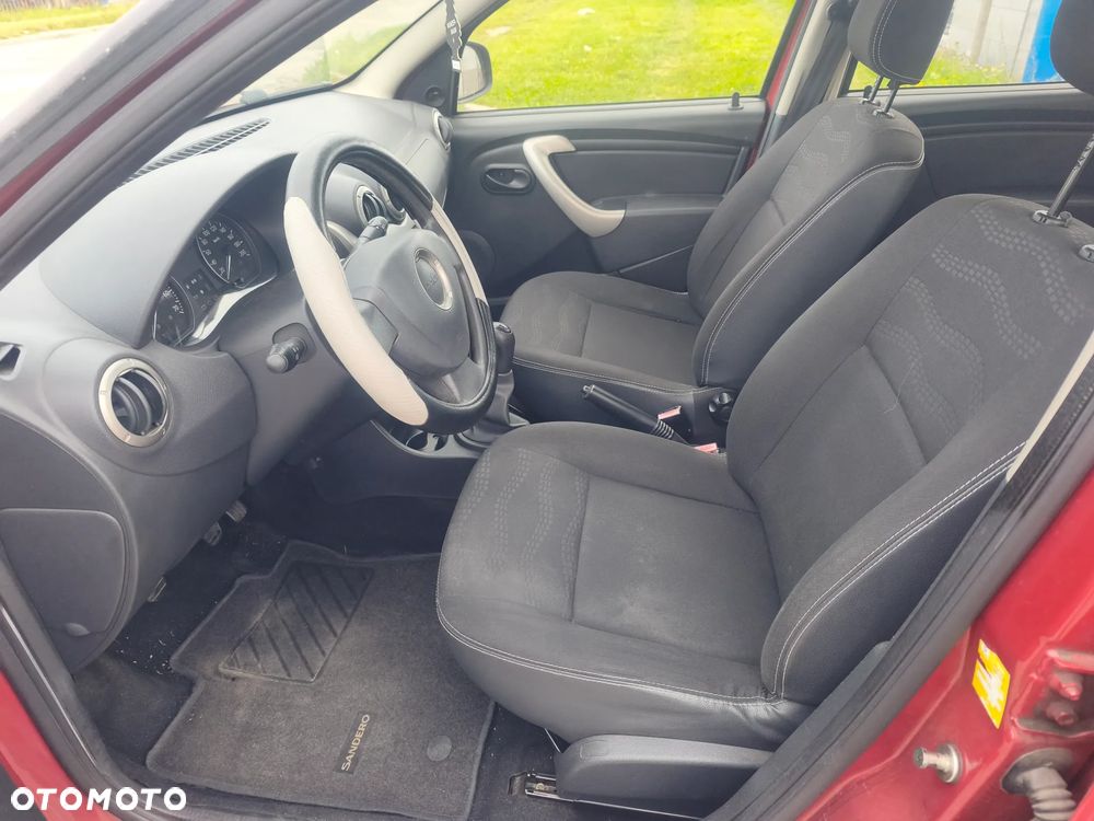 Dacia Sandero - 23
