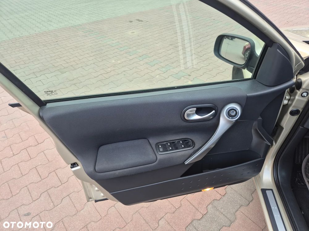 Renault Megane 1.6 16V Luxe Privilege - 17