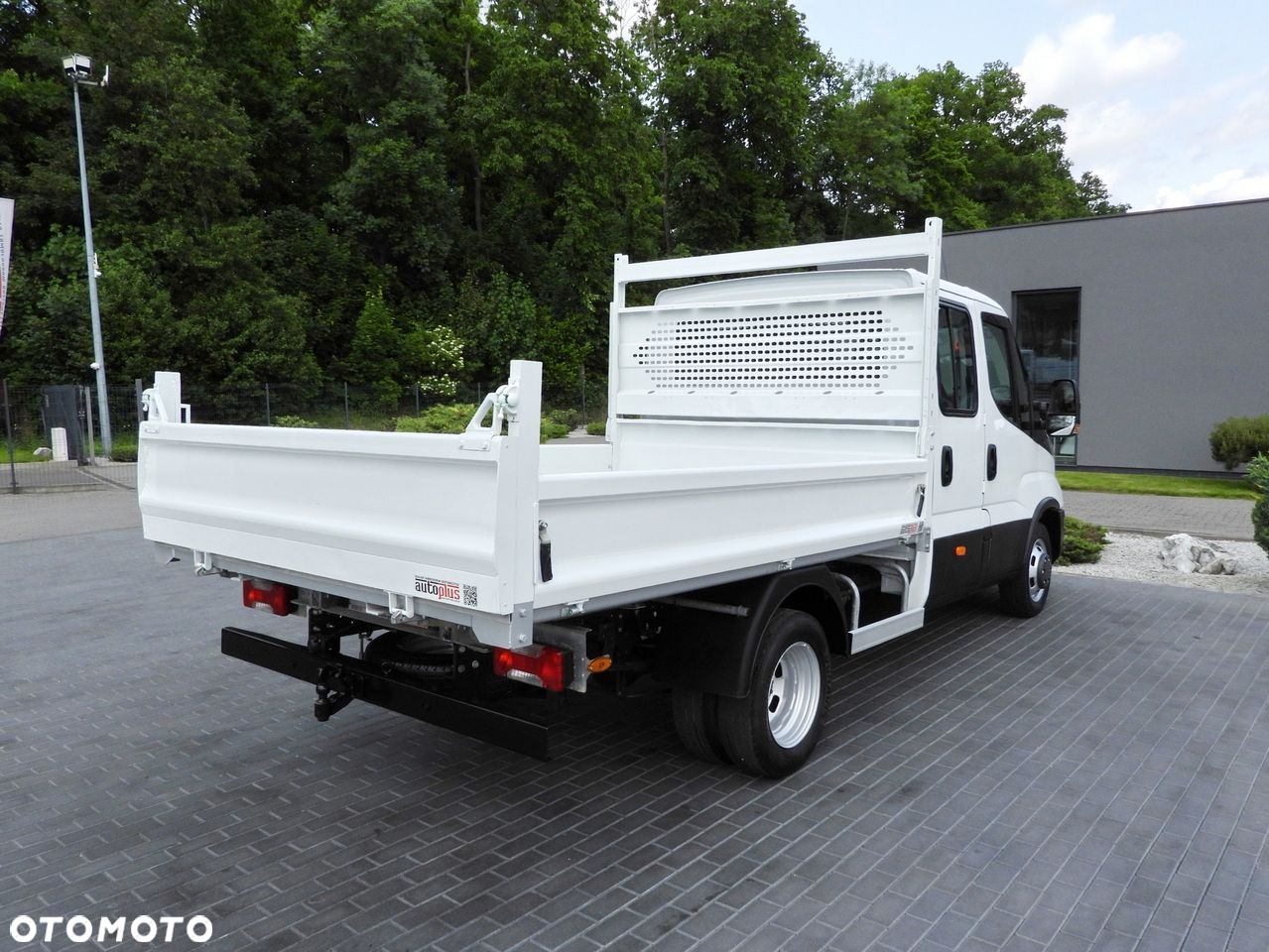 Iveco DAILY 35C14 WYWROTKA PODWÓJNA KABINA DOKA 6 MIEJSC TEMPOMAT BLIŹNIACZE KOŁA KLIMATYZACJA  140KM - 14