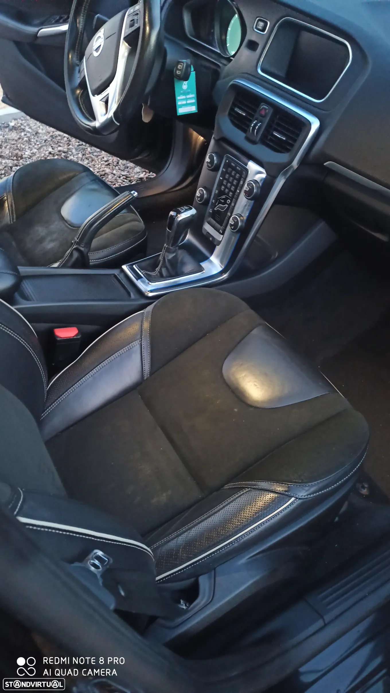 Volvo V40 2.0 D2 R-Design - 17