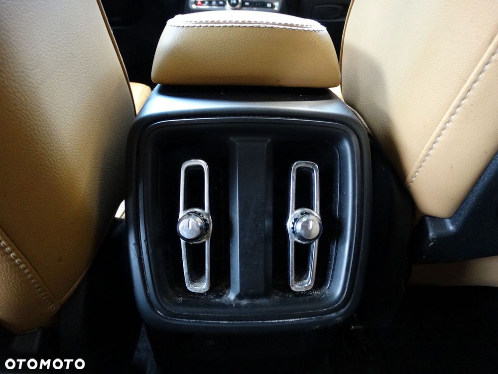 Volvo XC 40 - 27