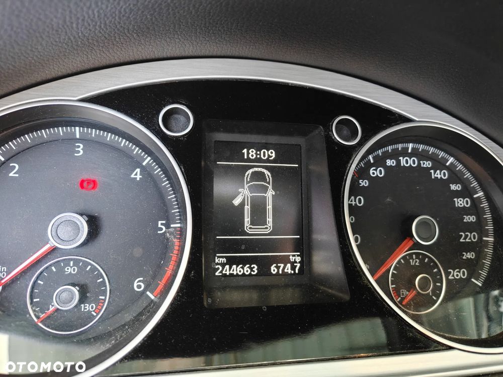 Volkswagen Passat - 13