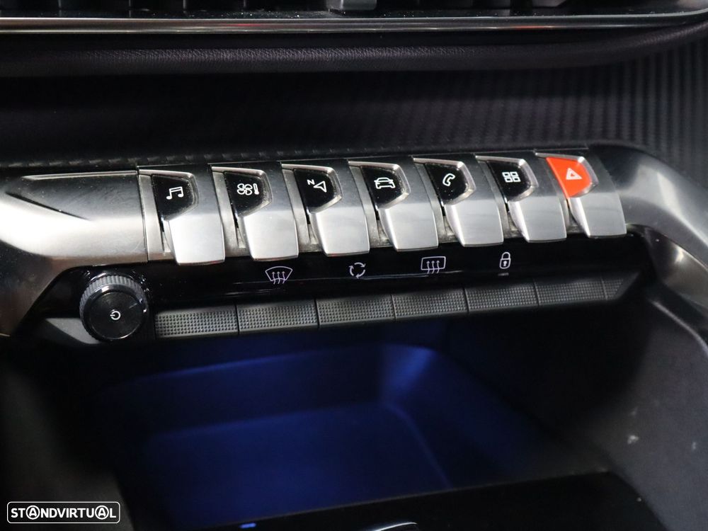 Peugeot 3008 1.2 PureTech Allure EAT8 - 19