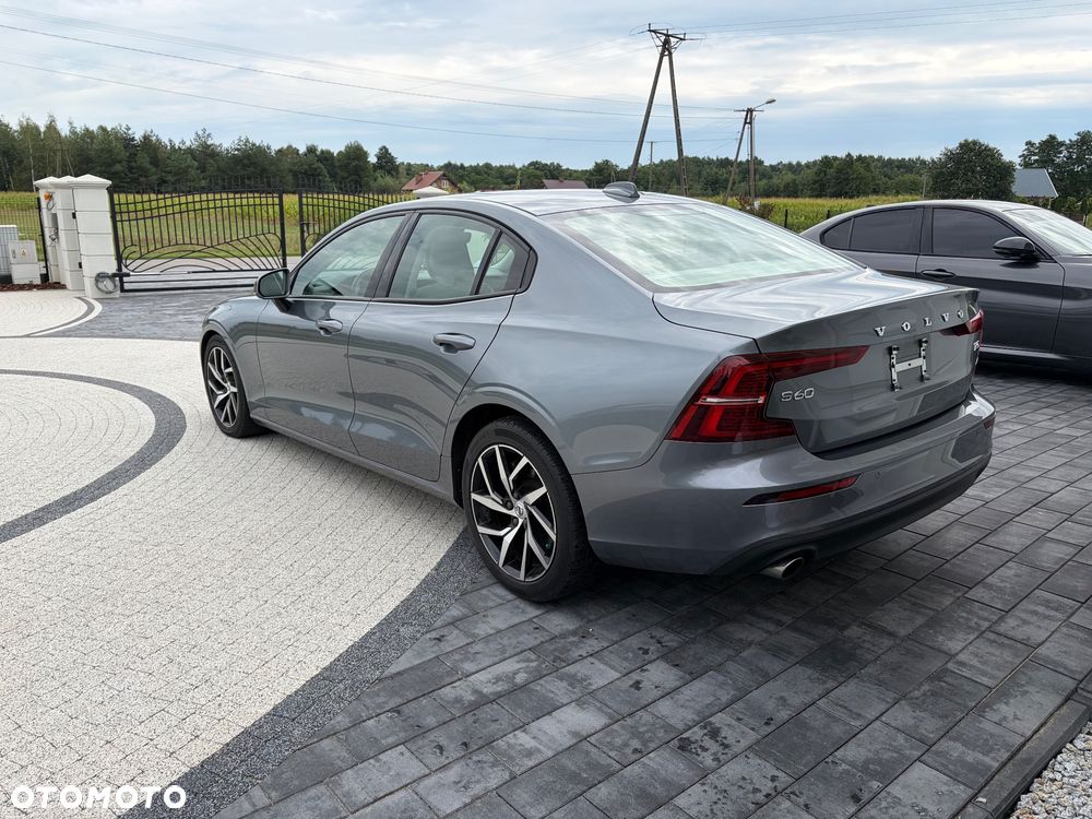 Volvo S60 T5 Momentum Pro - 3