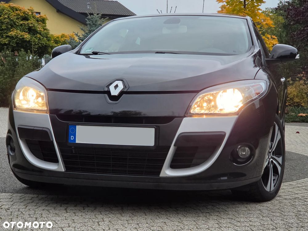 Renault Megane 2011 photo 2