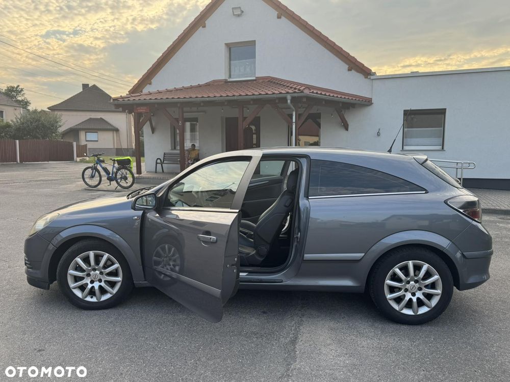 Opel Astra 1.9 CDTI Cosmo - 9