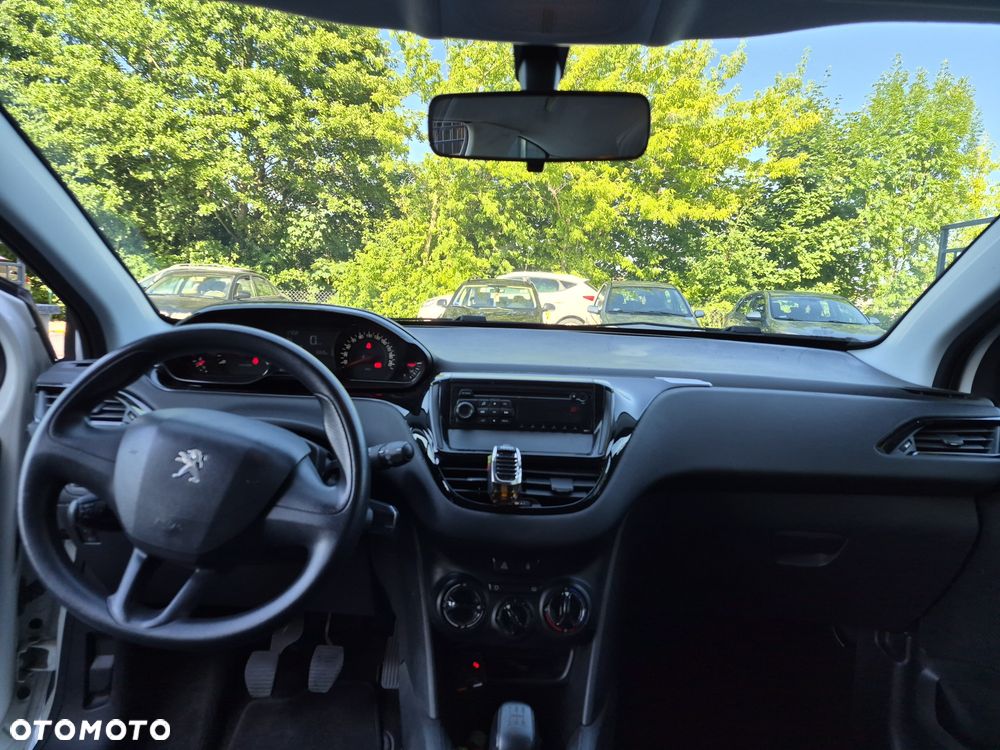 Peugeot 208 - 6