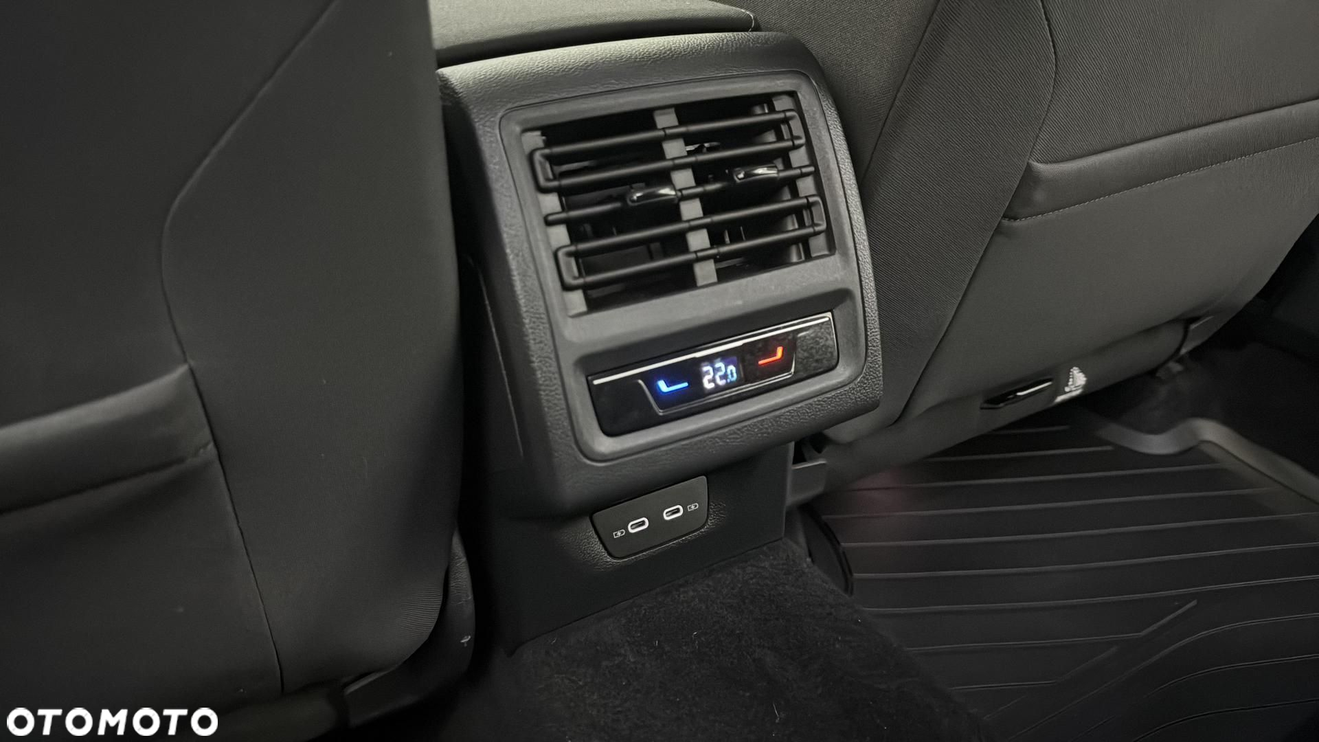 Volkswagen Golf VIII 2.0 TDI Style DSG - 19