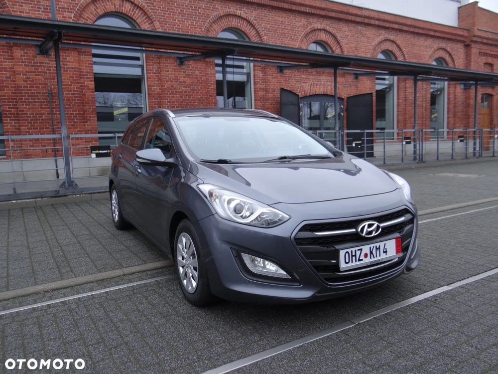 Hyundai i30 blue Kombi 1.6 CRDi Classic Navigation - 6