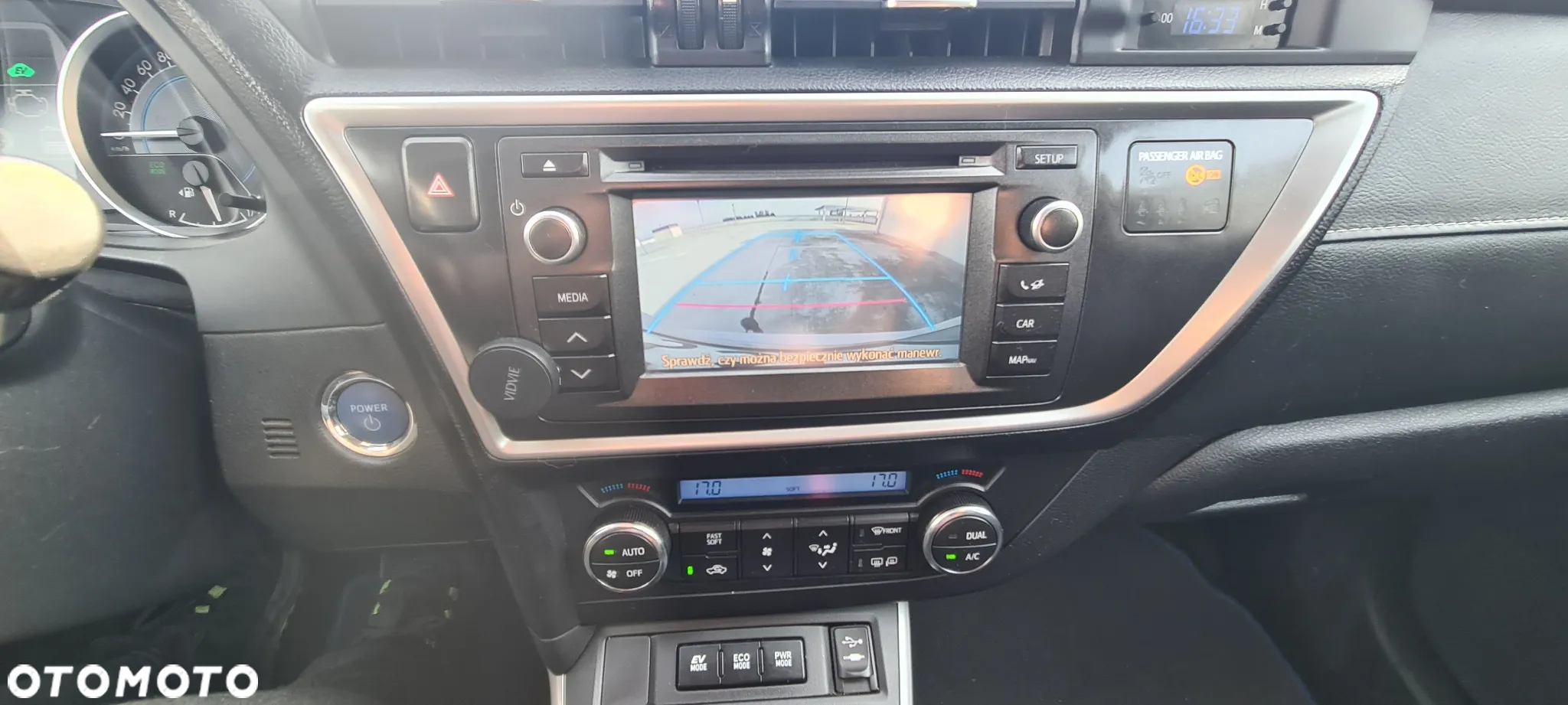 Toyota Auris 1.8 HSD Prestige NAVI - 17