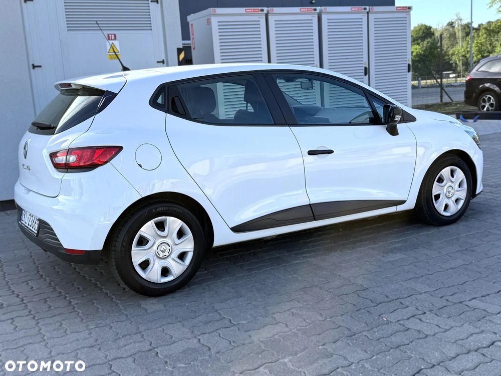 Renault Clio 1.2 16V Life - 10
