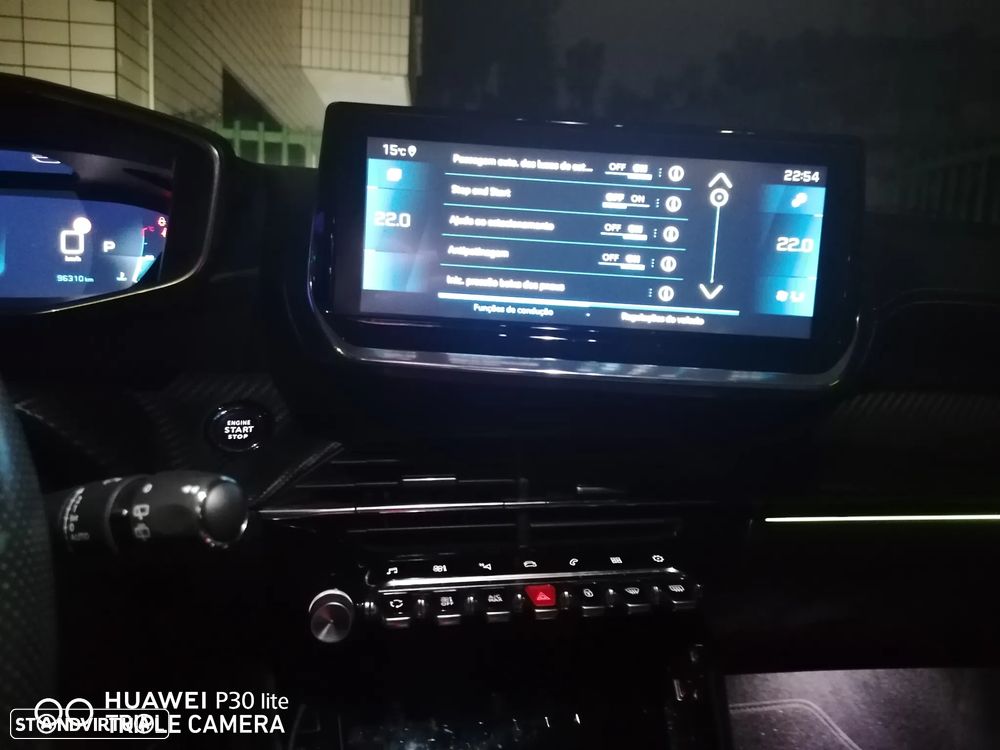 Peugeot 2008 1.5 BlueHDi GT EAT8 - 11