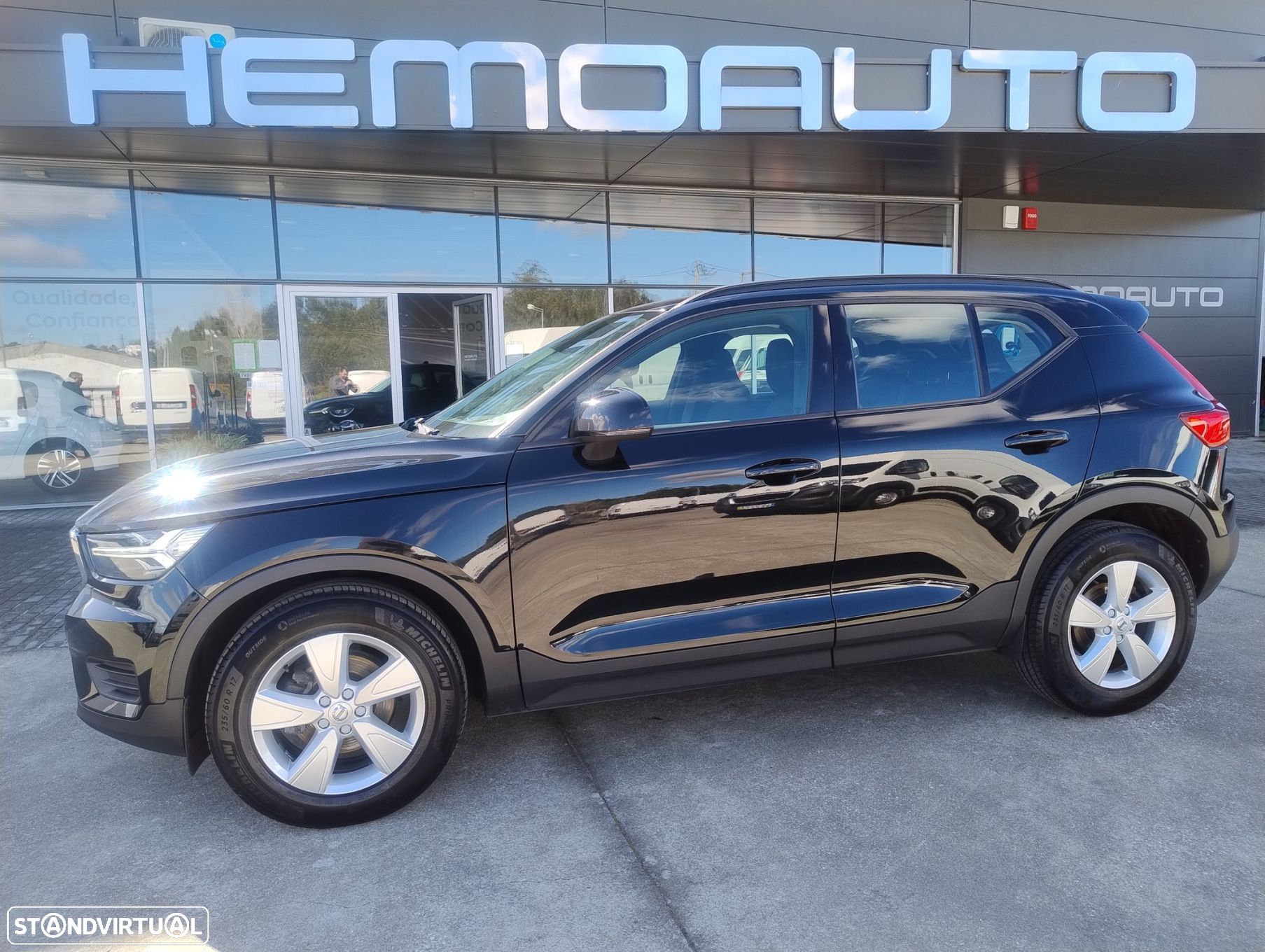 Volvo XC 40 1.5 T2 Momentum - 1