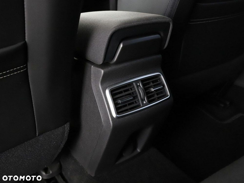 Renault Megane ENERGY TCe 100 EXPERIENCE - 35