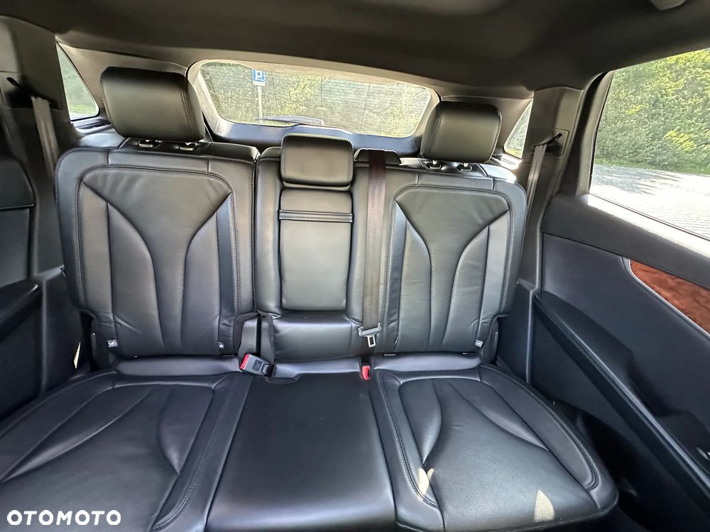 Lincoln MKX - 16