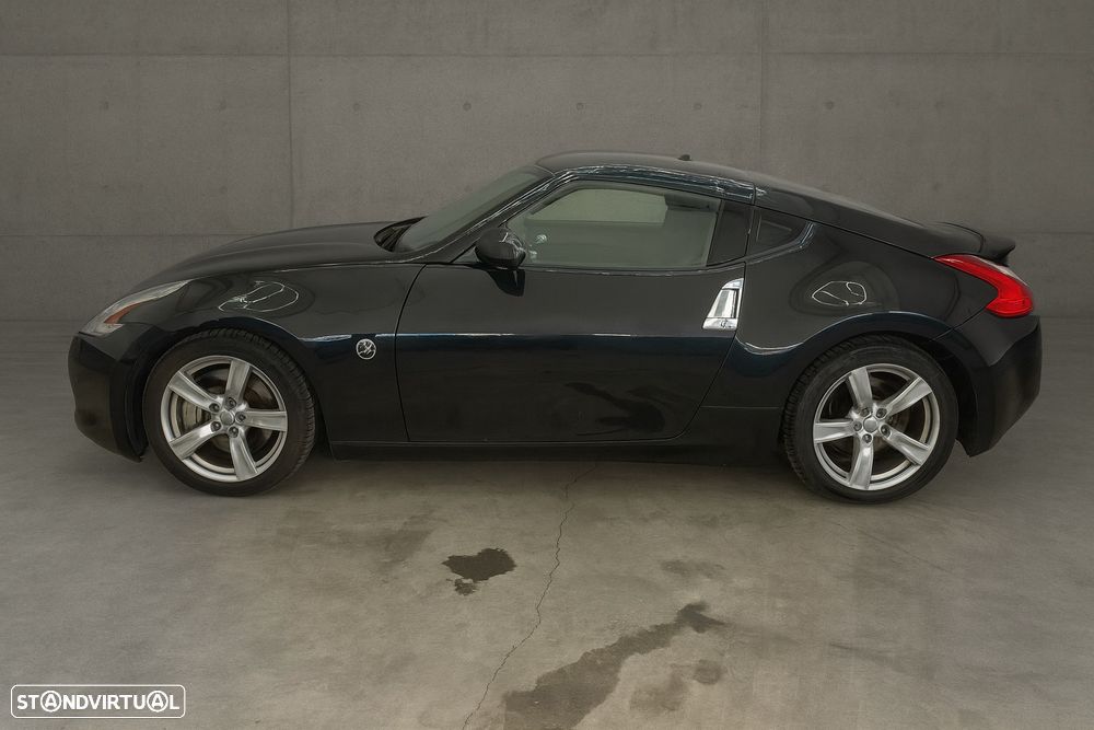Nissan 370 Z - 7