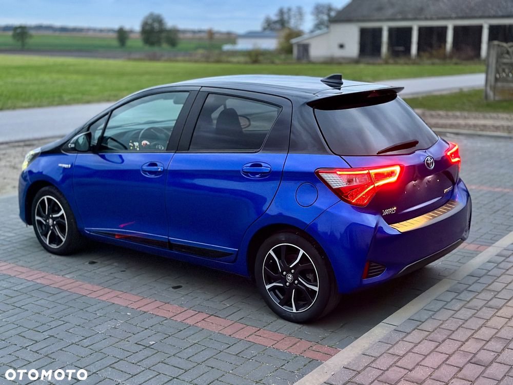 Toyota Yaris Hybrid 1.5 VVT-i Selection - 4