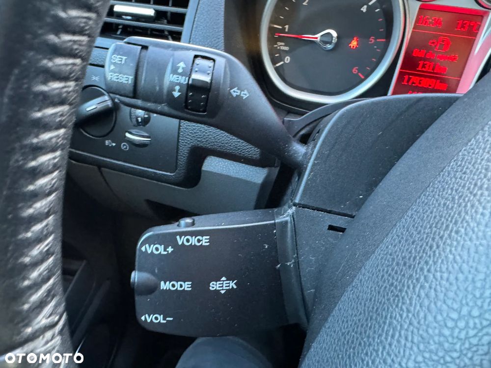 Ford Kuga 2.0 TDCi 4x4 Titanium - 21