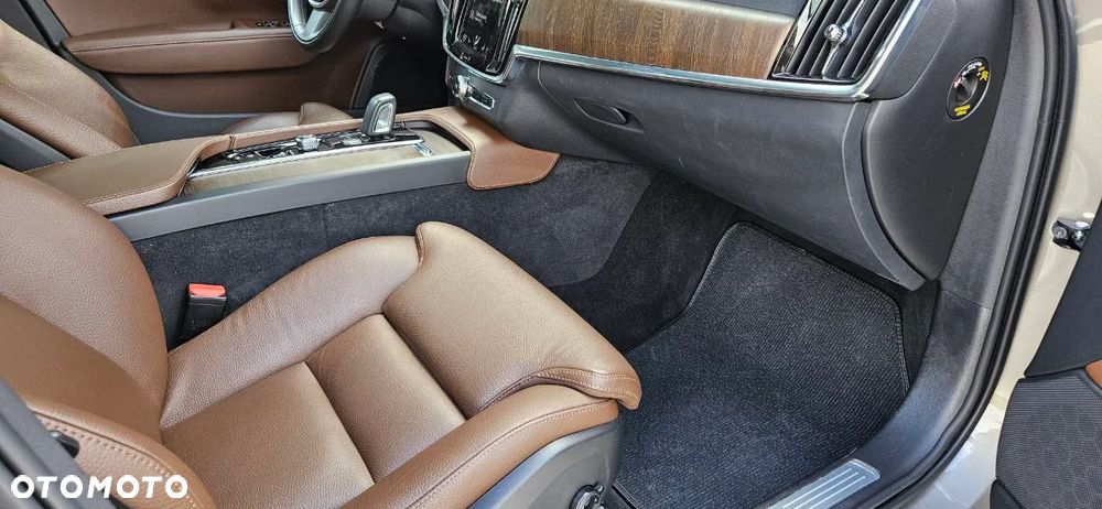 Volvo V90 Cross Country B4 D AWD Pro - 25