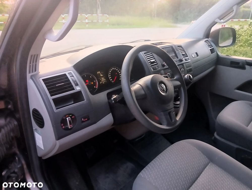 Volkswagen Transporter Caravelle Kurz Comfortline - 9