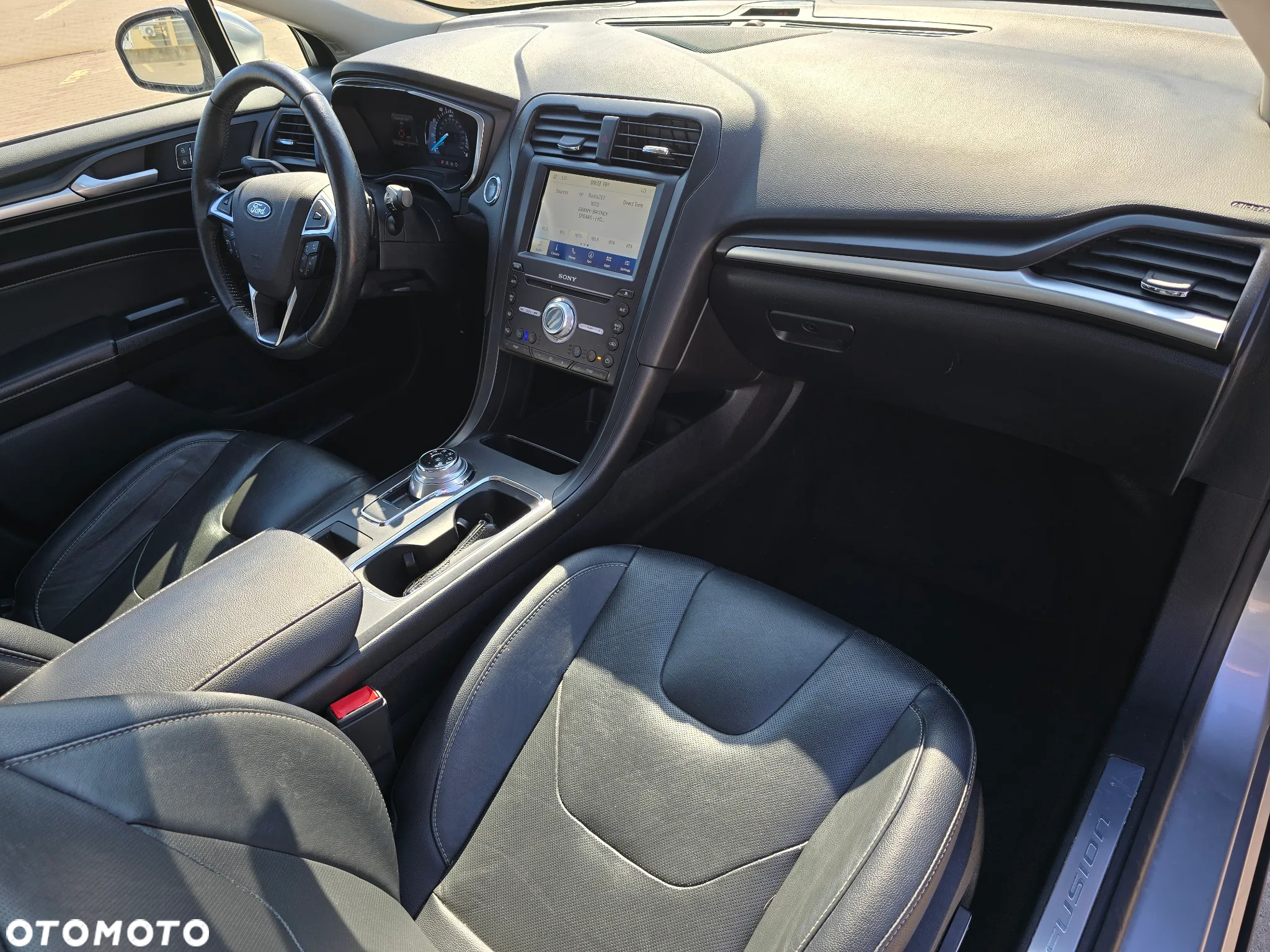 Ford Fusion 2.0 EcoBoost Titanium - 18