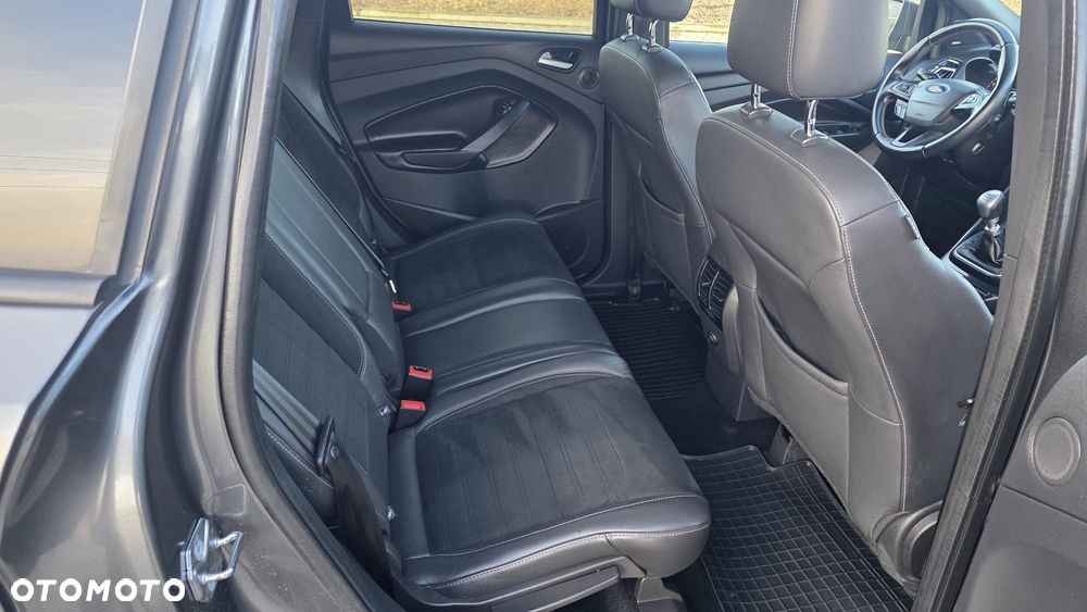 Ford Kuga 1.5 EcoBoost 2x4 ST-Line - 15