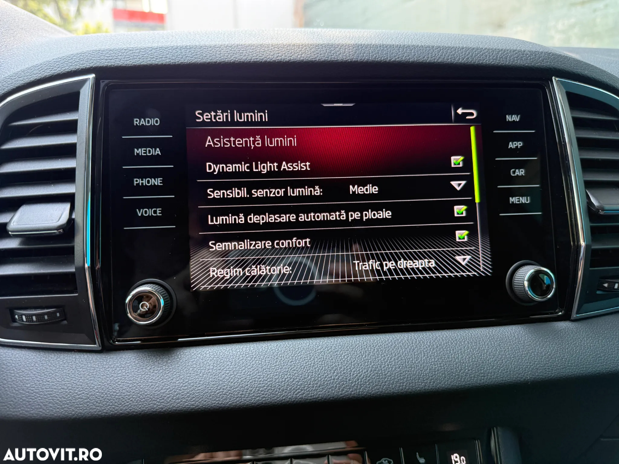 Skoda Karoq 2.0 TDI DSG Ambition - 23