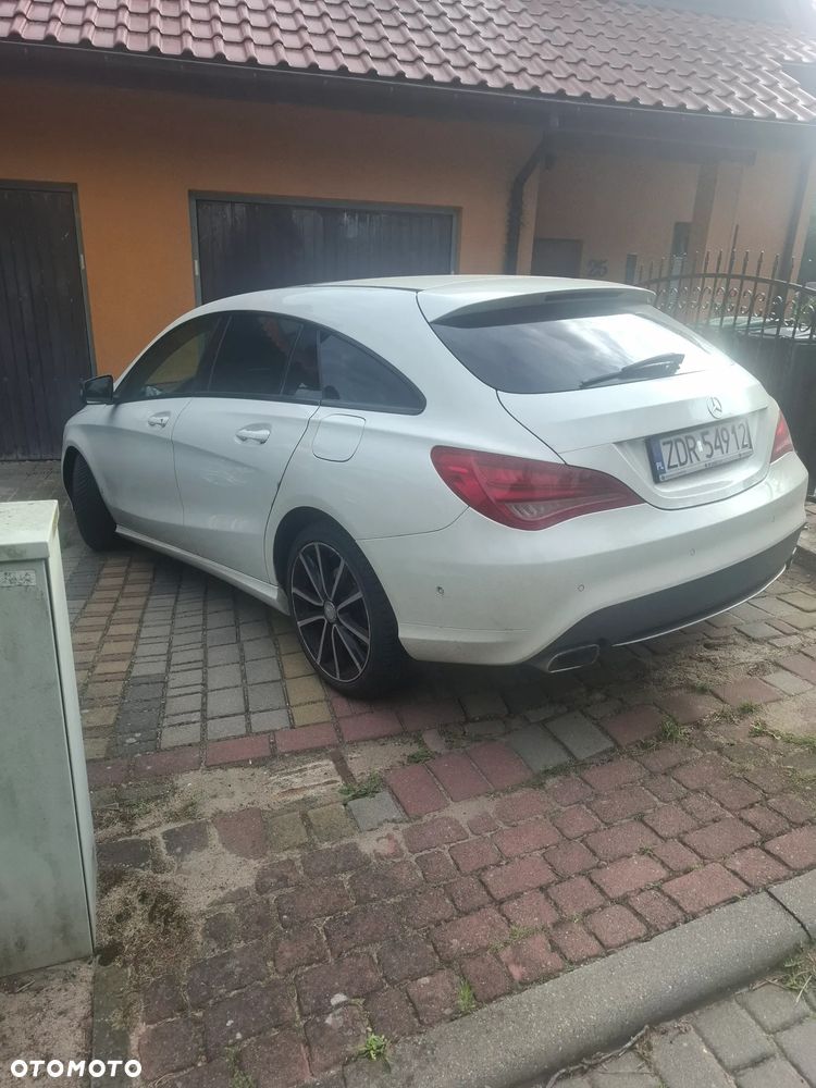 Mercedes-Benz CLA 200 7G-DCT - 3